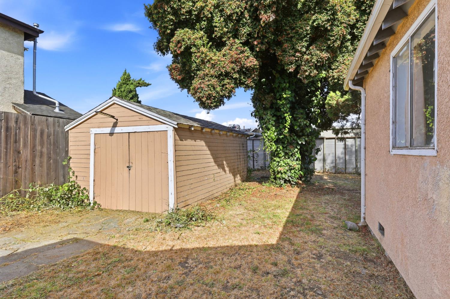 1029 73rd Ave, Oakland, CA 94621