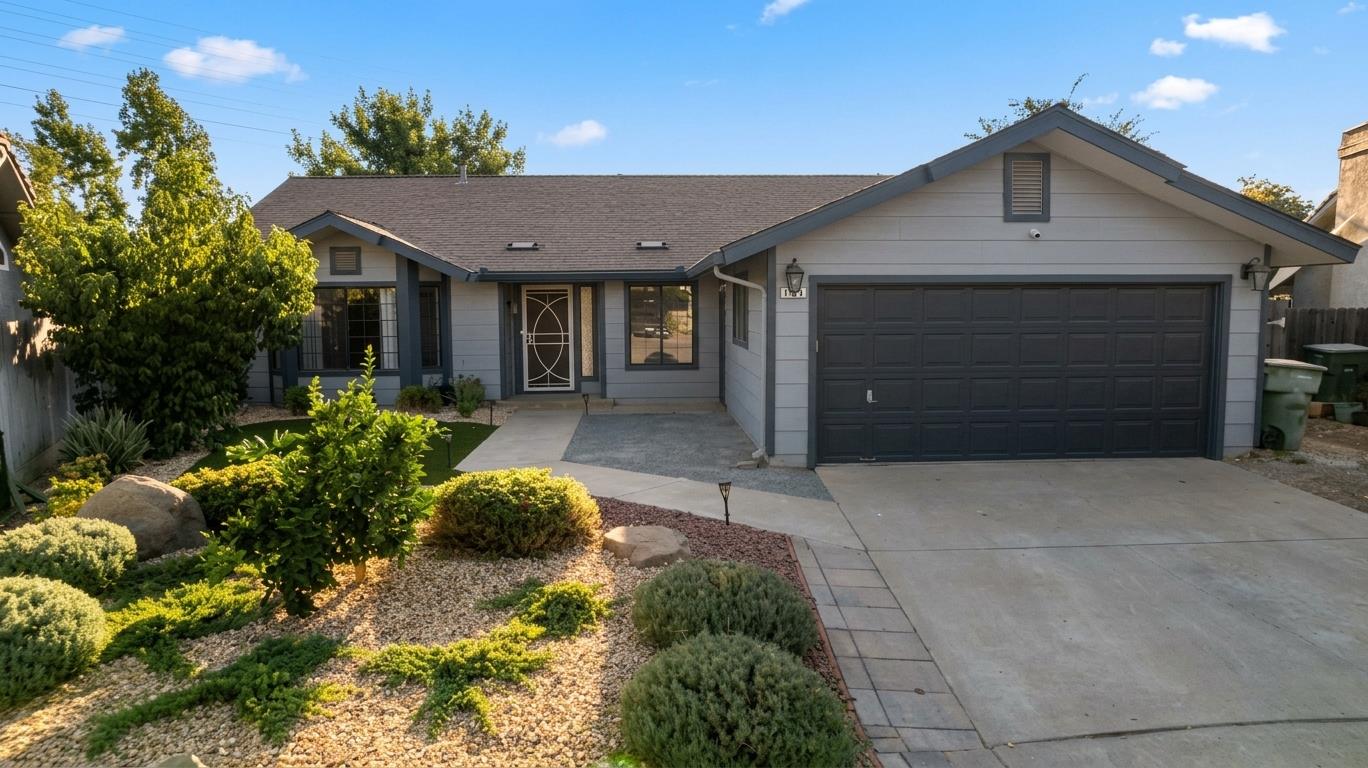6189 N Cleo Ave, Fresno, CA 93722