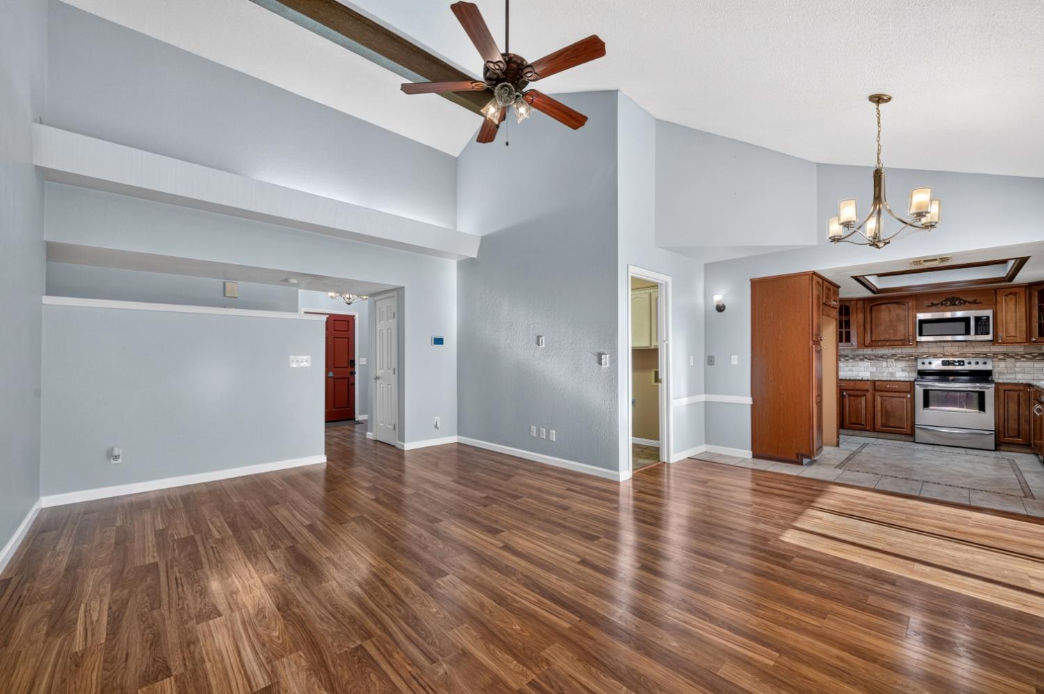 6189 N Cleo Ave, Fresno, CA 93722