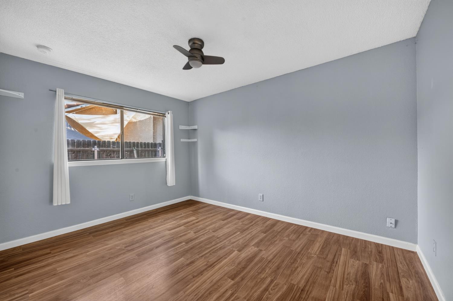 6189 N Cleo Ave, Fresno, CA 93722