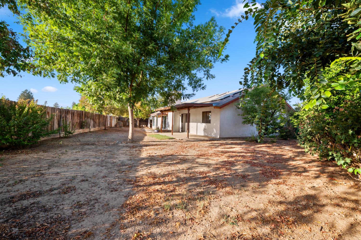6189 N Cleo Ave, Fresno, CA 93722
