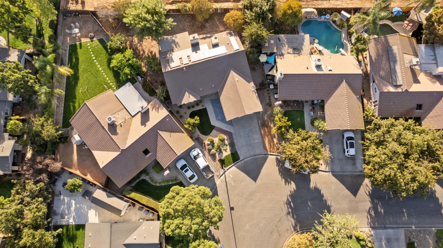6189 N Cleo Ave, Fresno, CA 93722