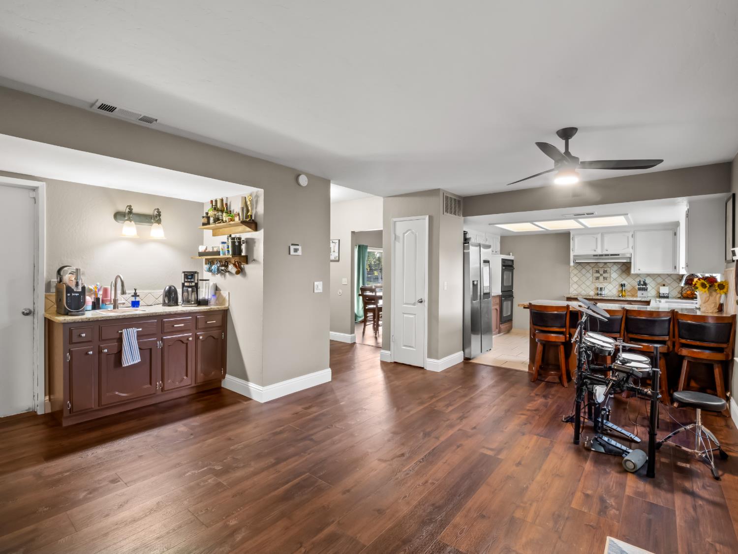 146 W Portland Ave, Fresno, CA 93711