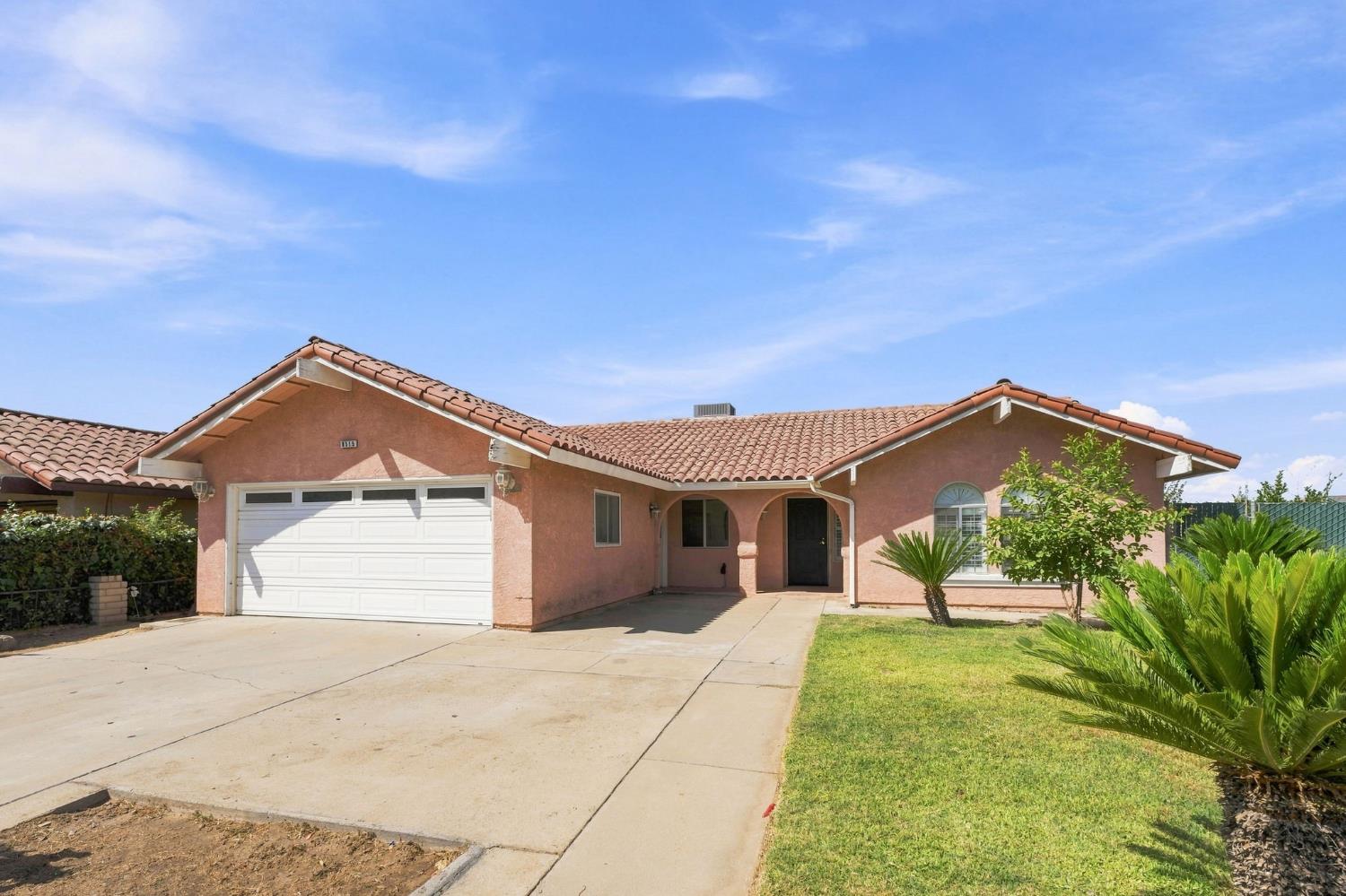 8515 Smyrna, Parlier, CA 93648