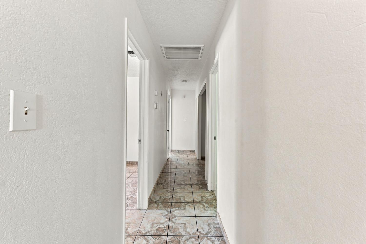 8515 Smyrna, Parlier, CA 93648