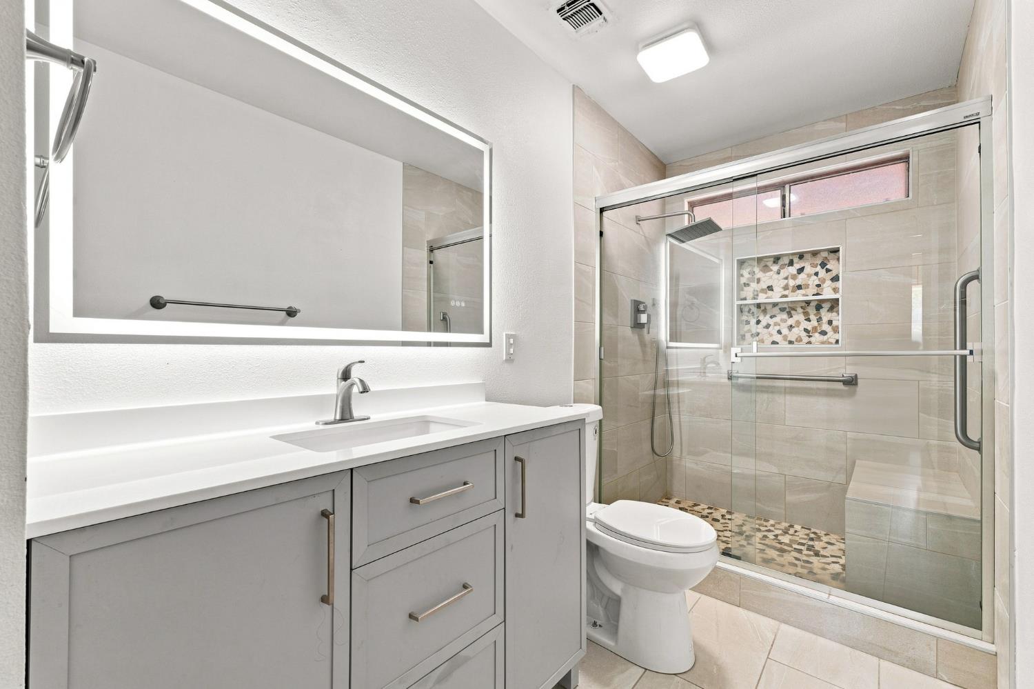 8515 Smyrna, Parlier, CA 93648