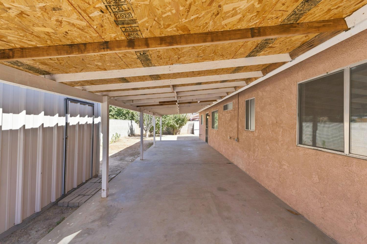 8515 Smyrna, Parlier, CA 93648