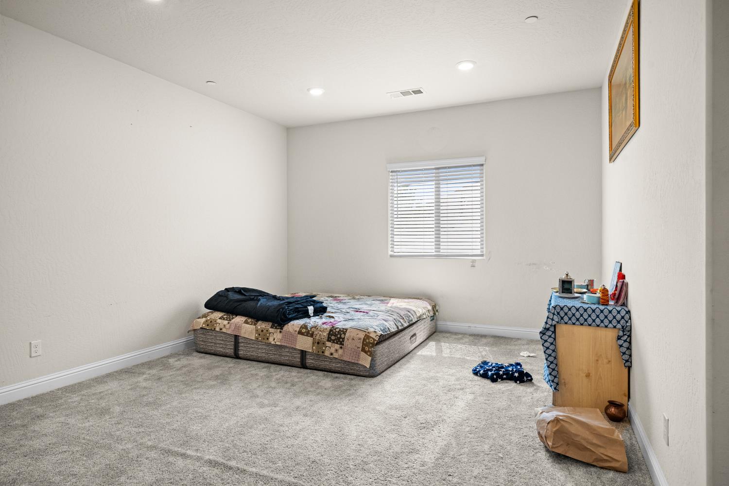 1637 N State St, Fresno, CA 93722