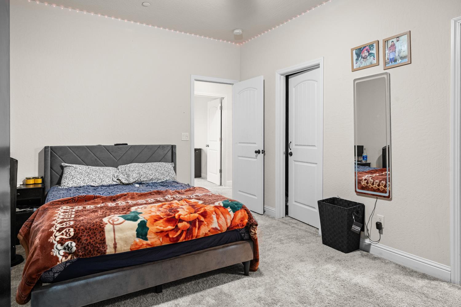1637 N State St, Fresno, CA 93722