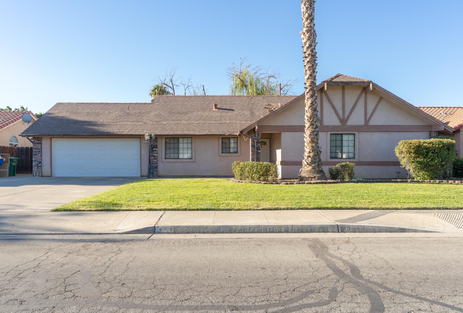 418 San Madele Ave, Coalinga, CA 93210