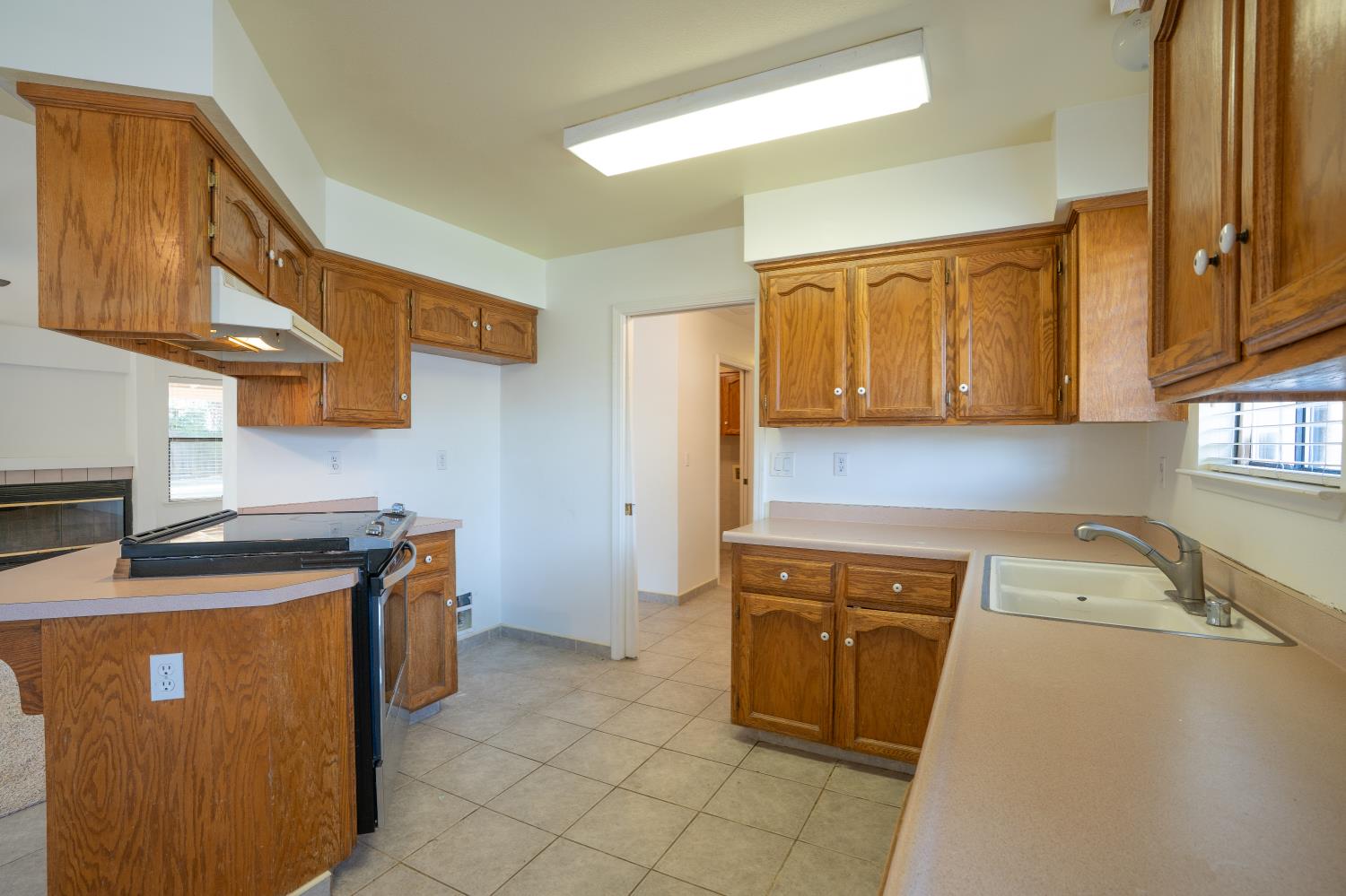 418 San Madele Ave, Coalinga, CA 93210
