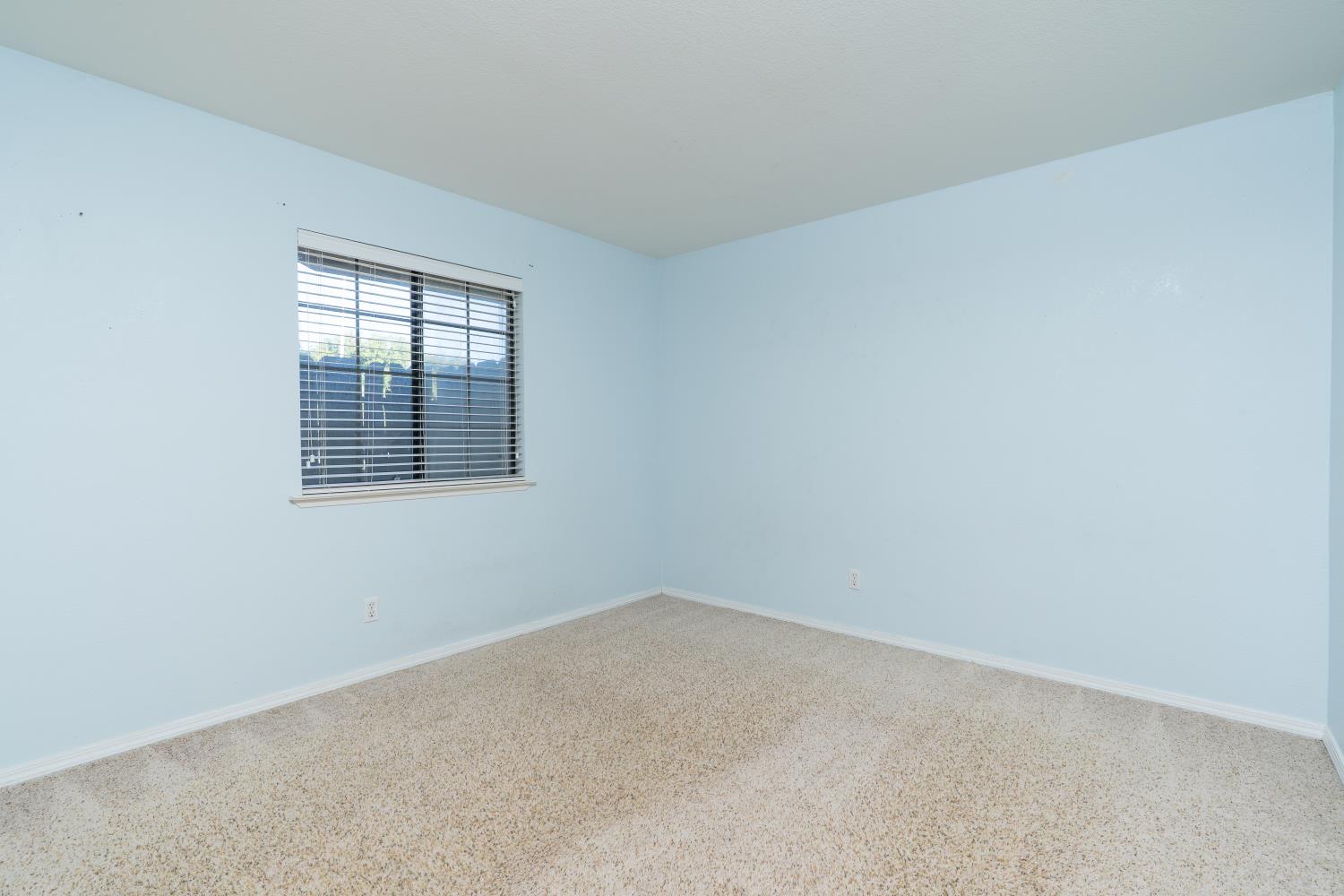 418 San Madele Ave, Coalinga, CA 93210