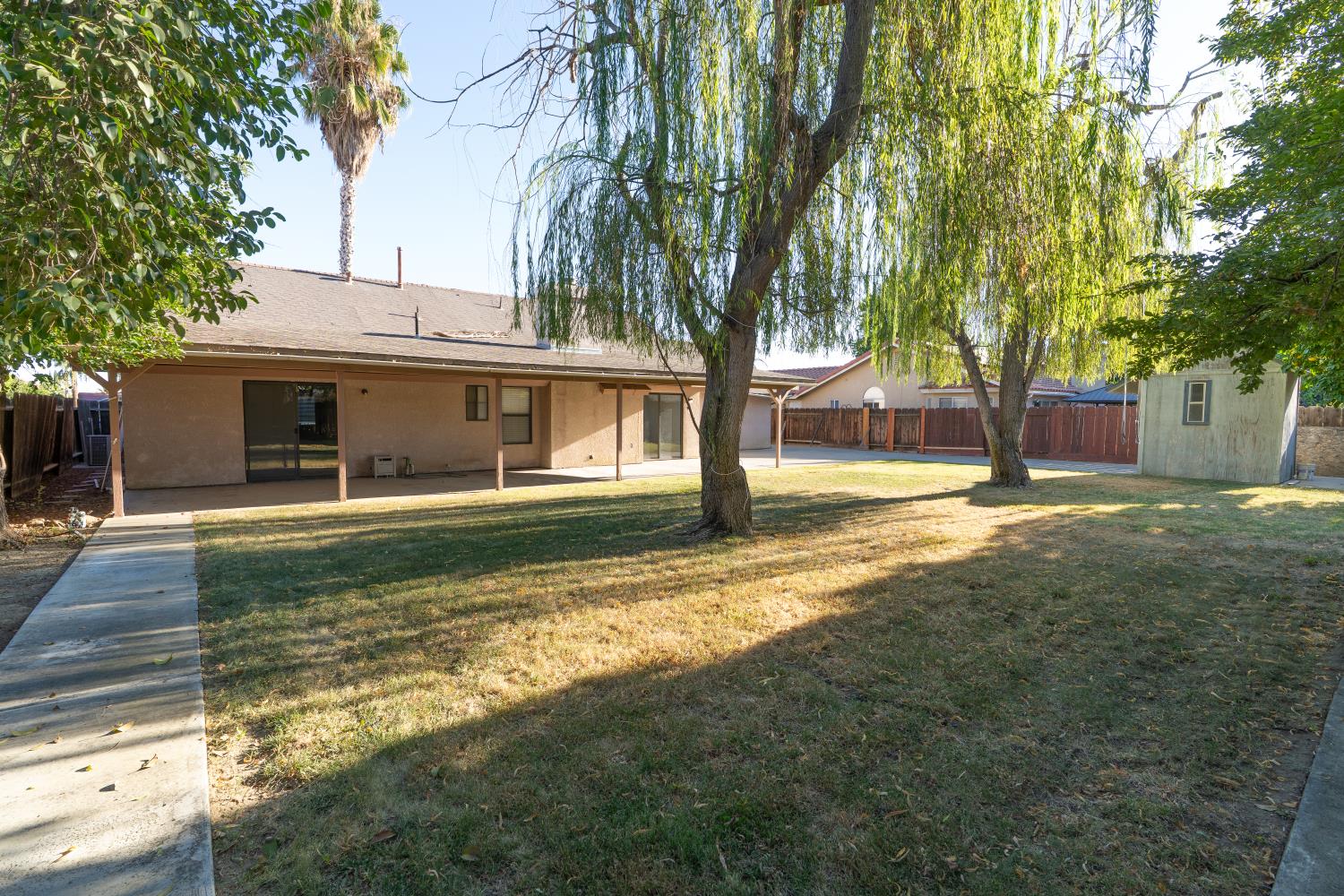 418 San Madele Ave, Coalinga, CA 93210