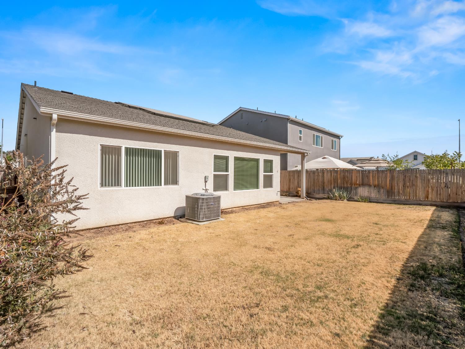 6455 E Giavanna Ave, Fresno, CA 93727
