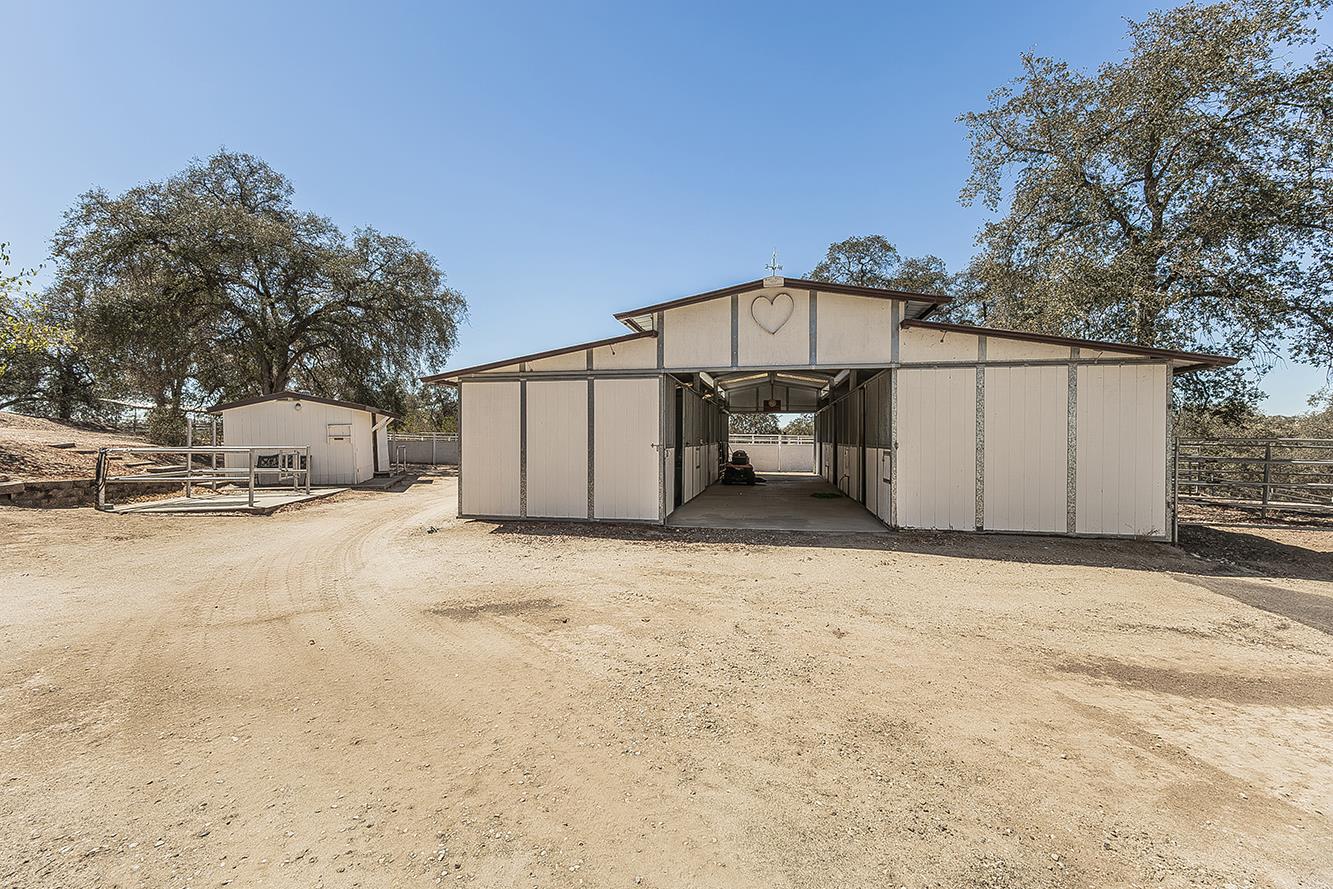 20100 Tollhouse (Loper Valley Rd) Rd, Clovis, CA 93619