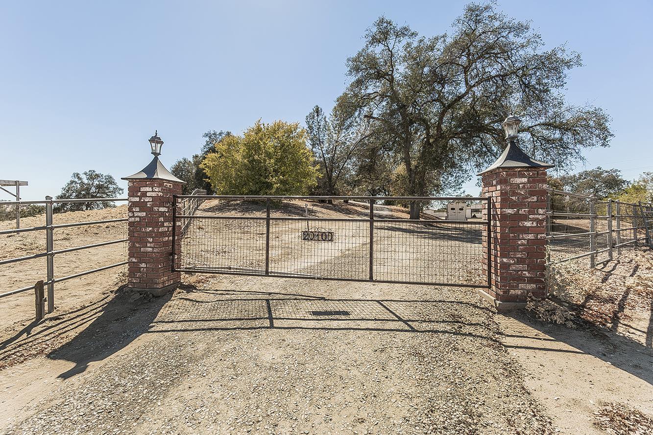 20100 Tollhouse (Loper Valley Rd) Rd, Clovis, CA 93619