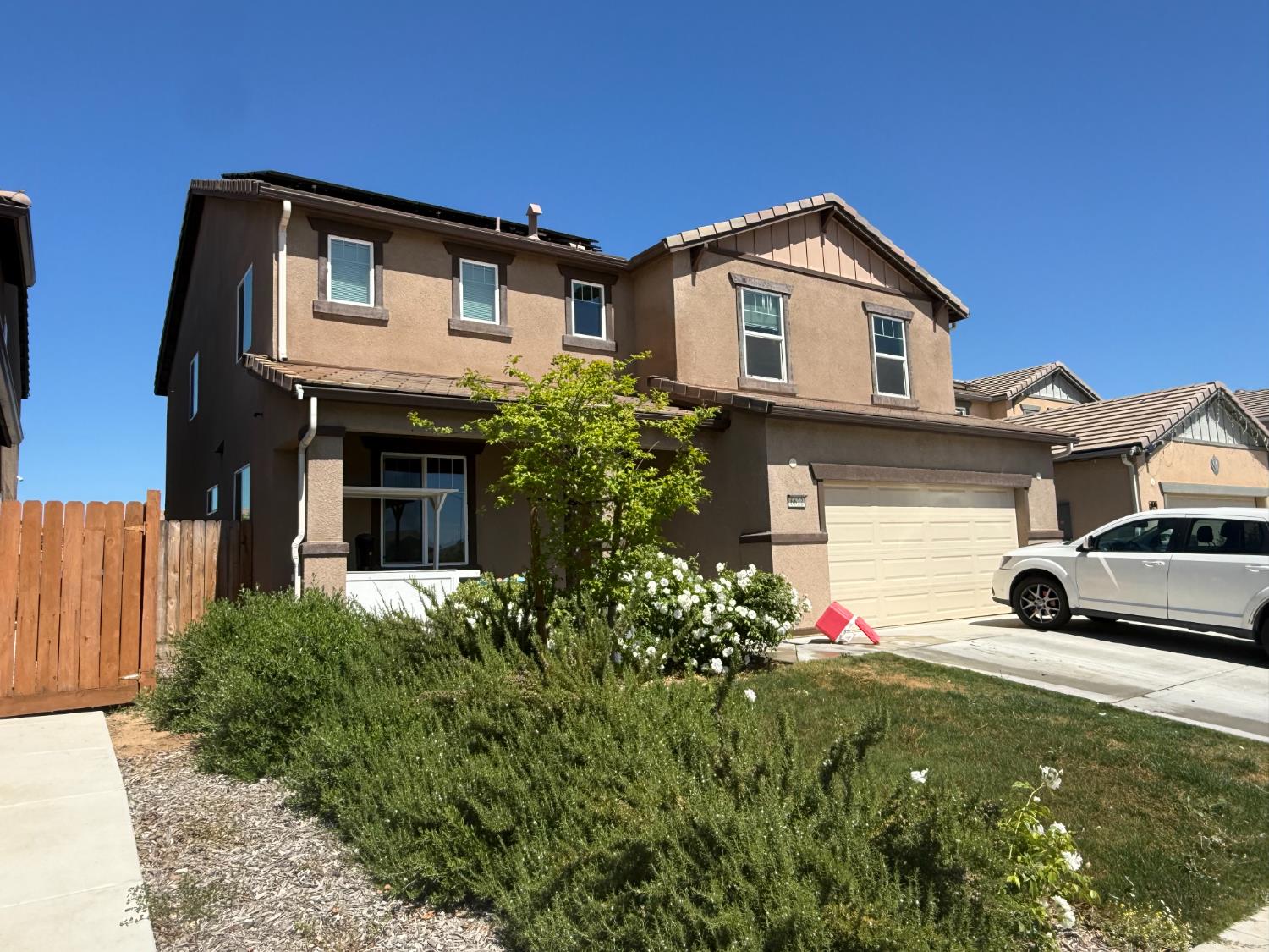 6622 E Berkeley Ave, Fresno, CA 93727