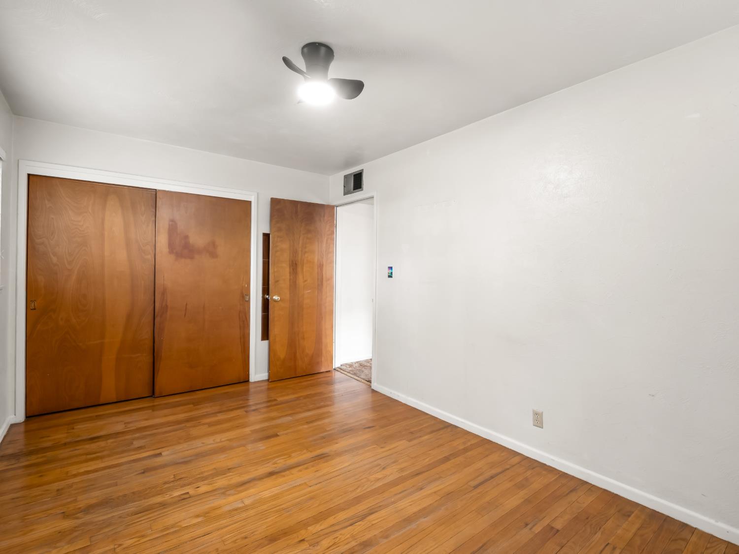 2014 E Simpson Ave E, Fresno, CA 93703