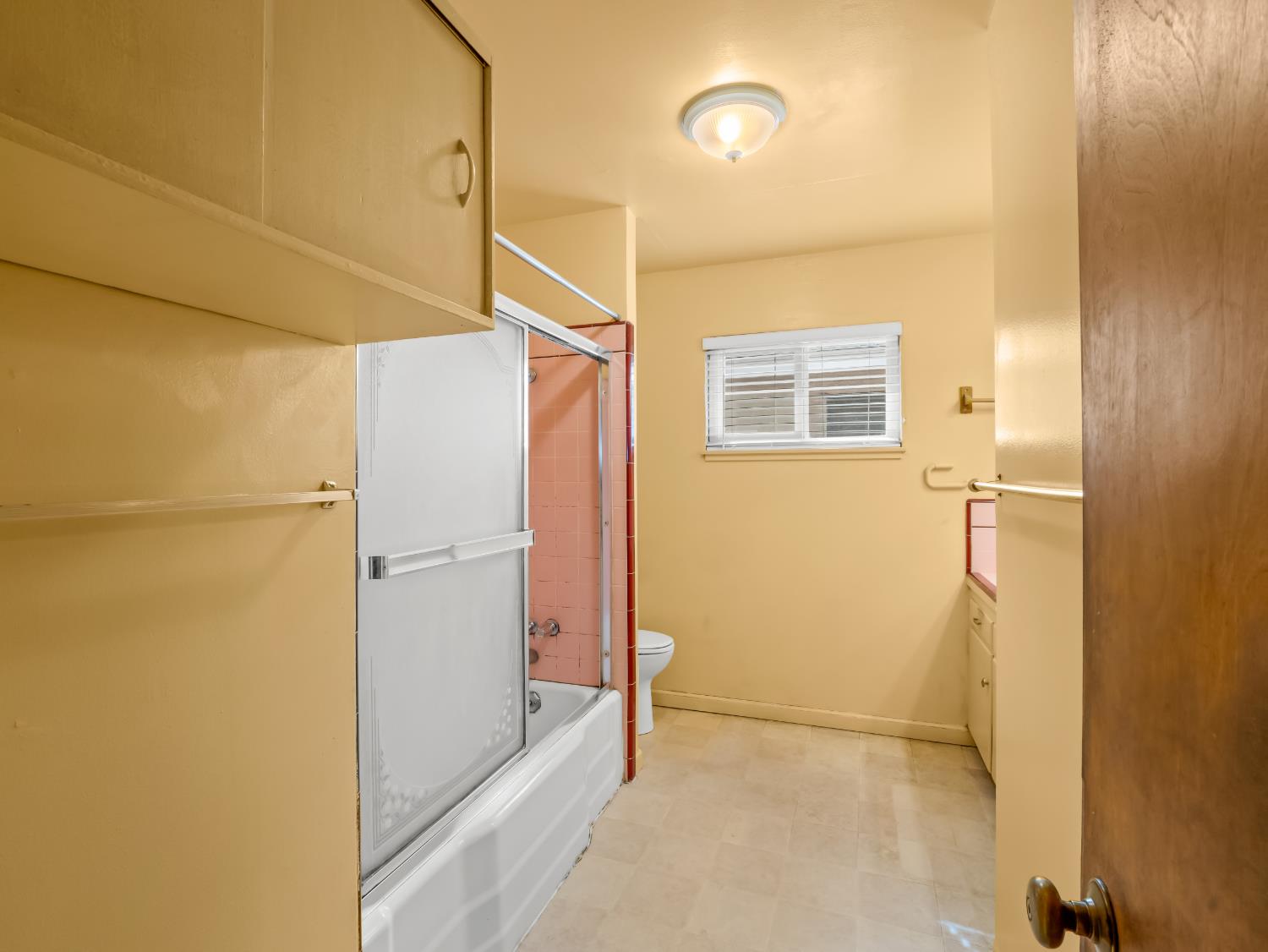 2014 E Simpson Ave E, Fresno, CA 93703