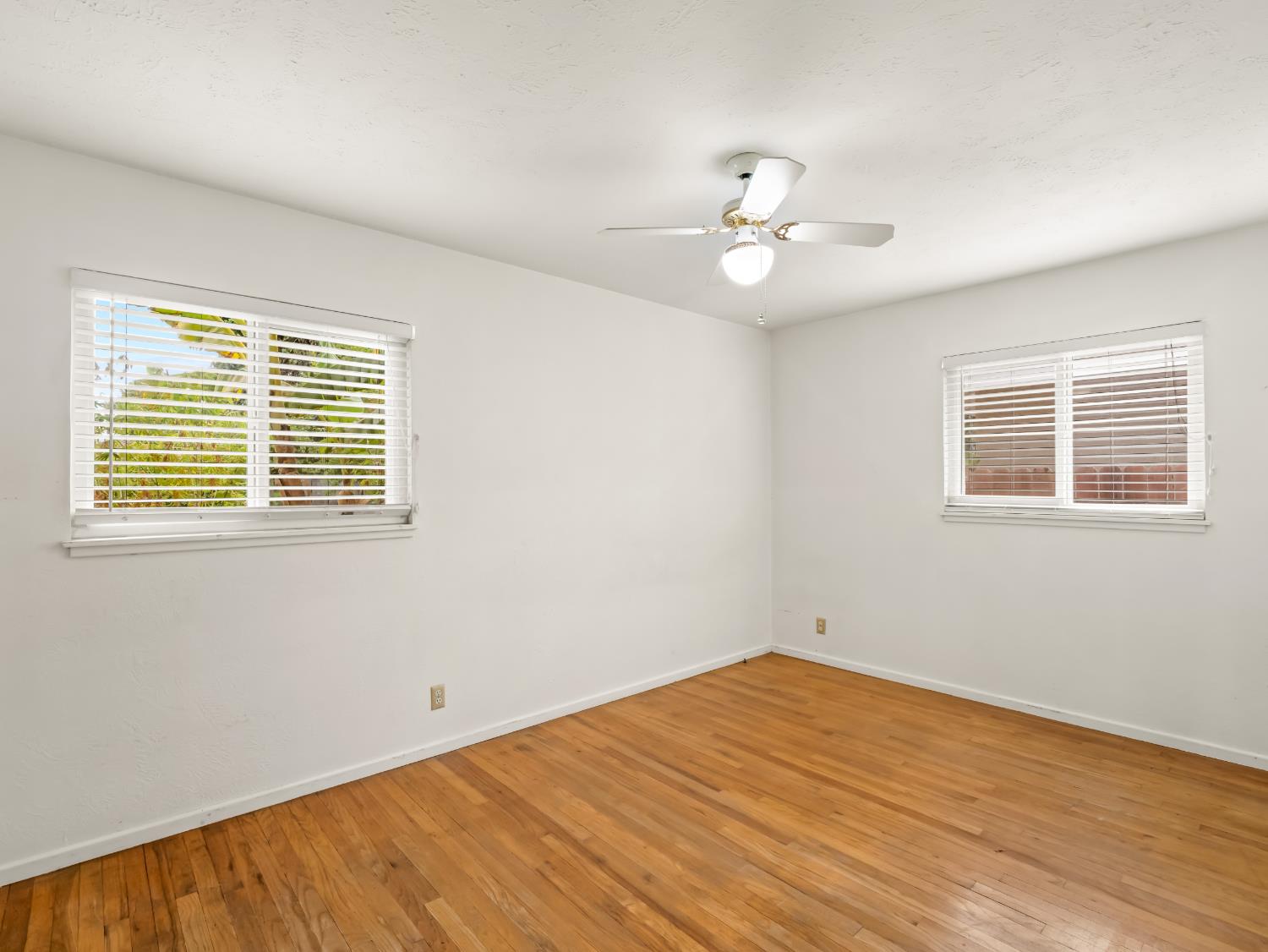 2014 E Simpson Ave E, Fresno, CA 93703