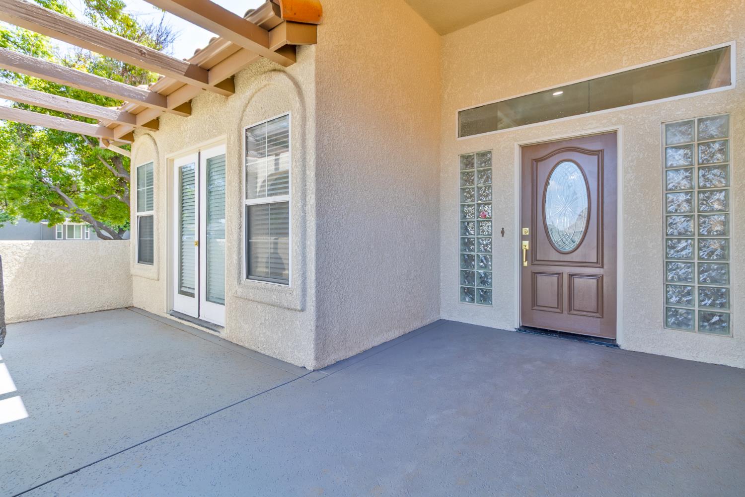 3711 W Victor Ave, Visalia, CA 93277