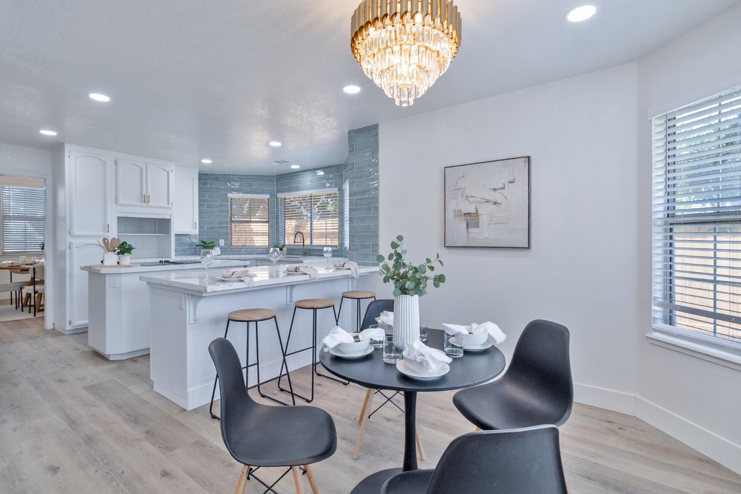 3711 W Victor Ave, Visalia, CA 93277