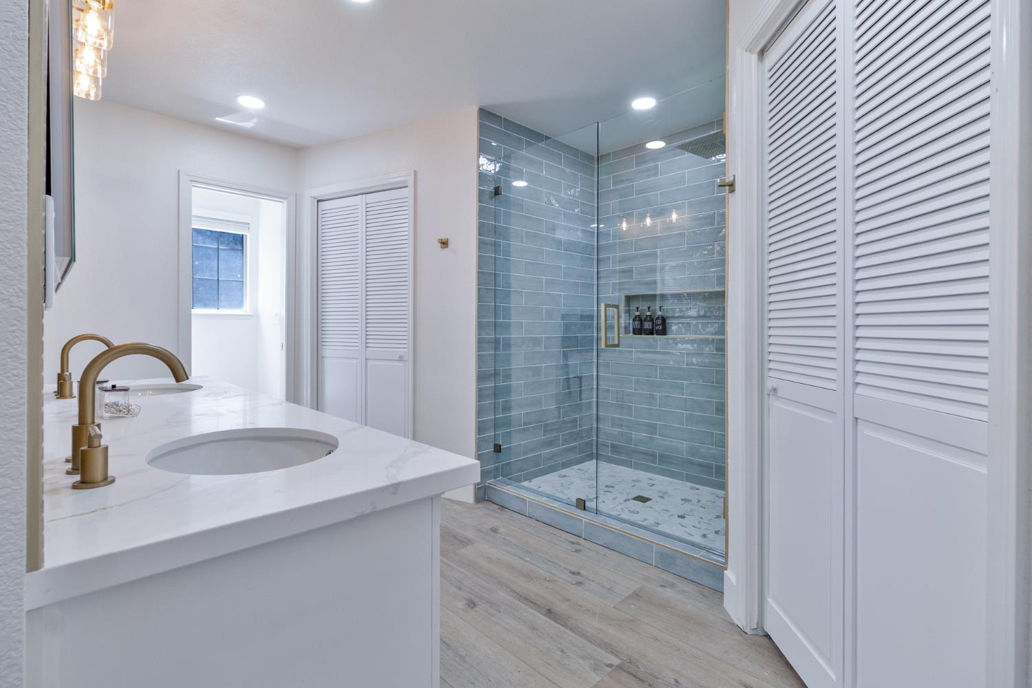 3711 W Victor Ave, Visalia, CA 93277