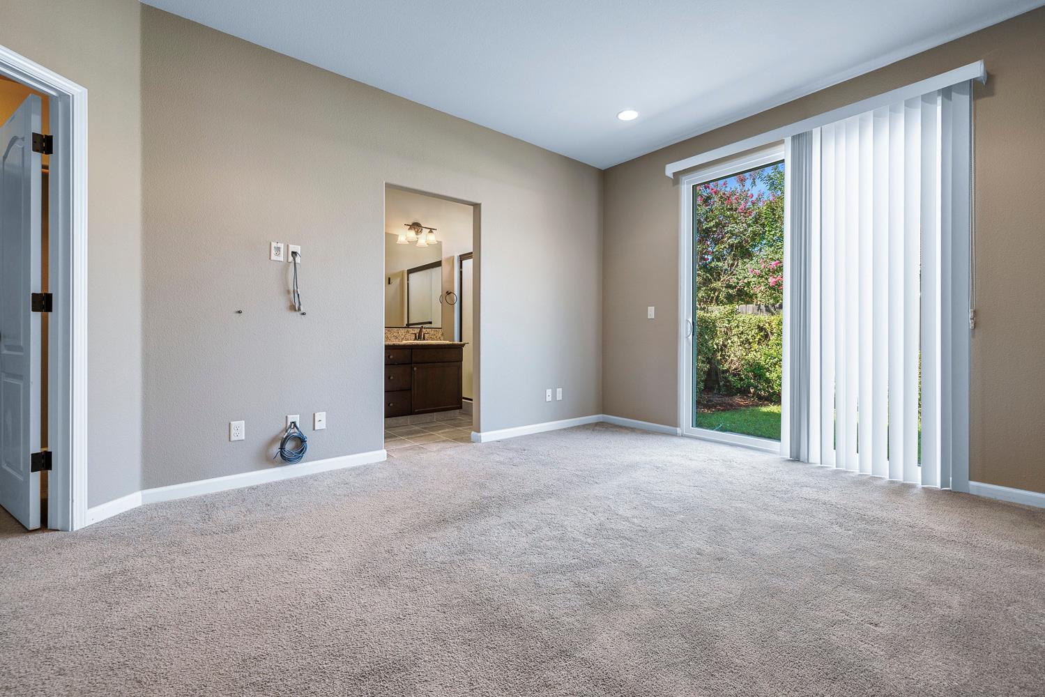3250 Alps Ln, Clovis, CA 93619