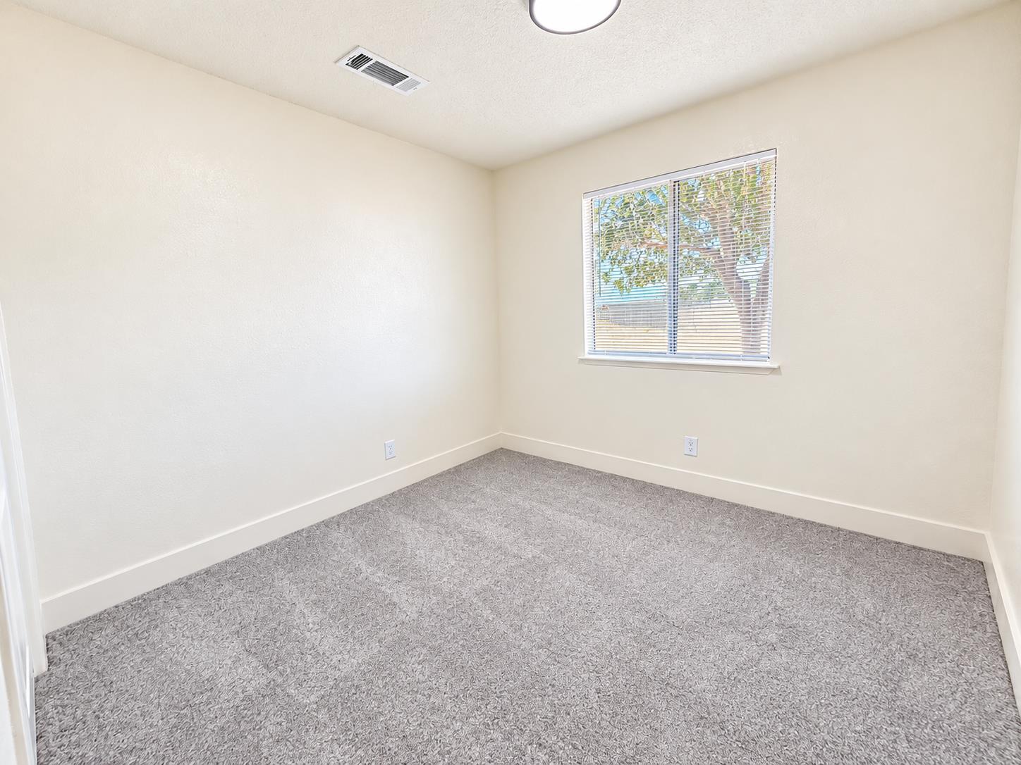 15985 Edmiston Ave, Ivanhoe, CA 93235