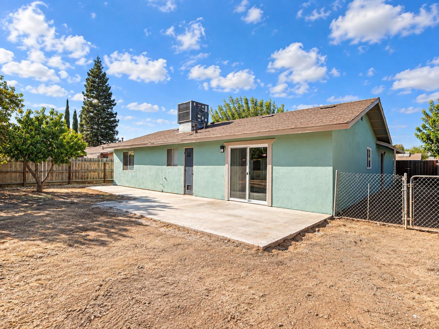 15985 Edmiston Ave, Ivanhoe, CA 93235