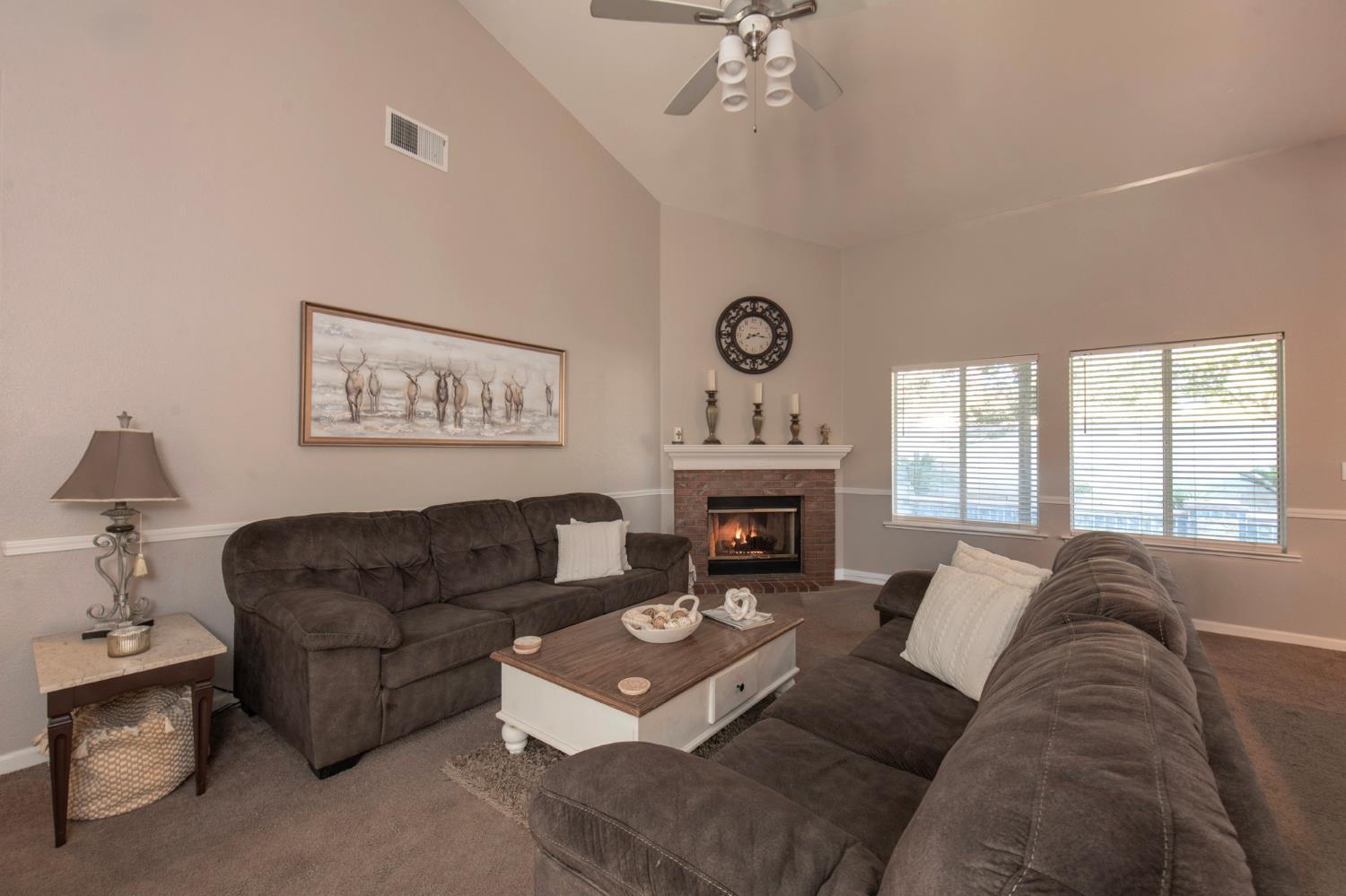 10187 N Price Ave, Fresno, CA 93730