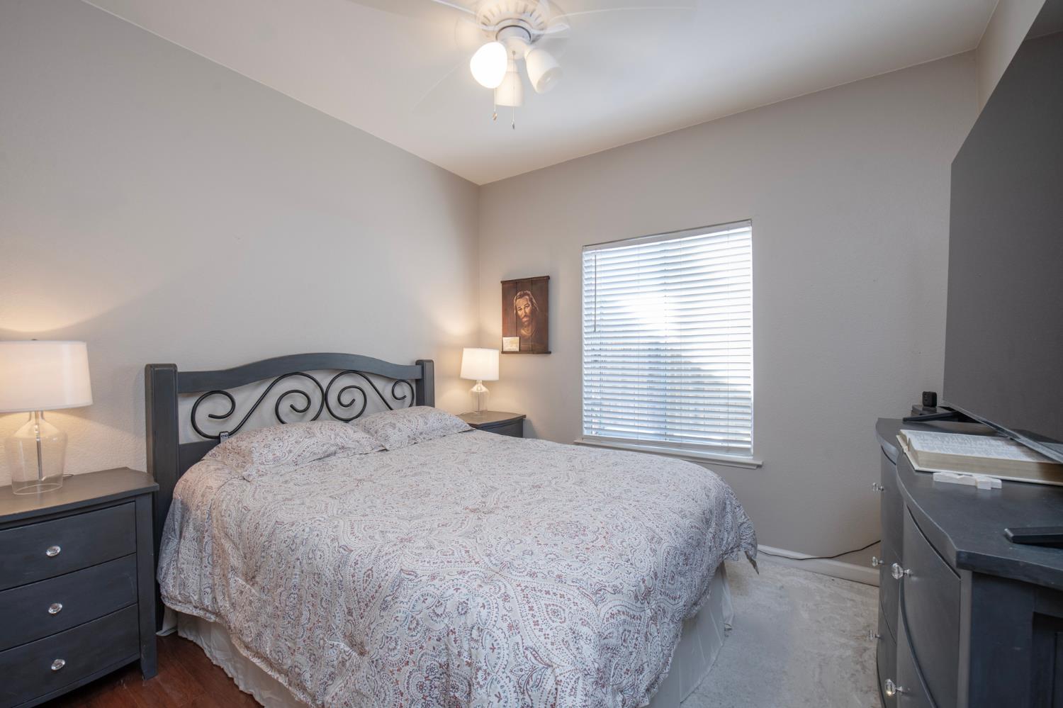 10187 N Price Ave, Fresno, CA 93730