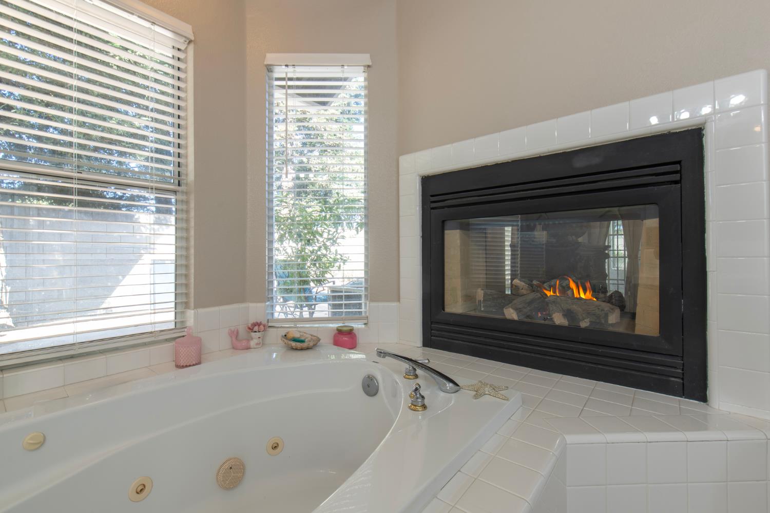 10187 N Price Ave, Fresno, CA 93730