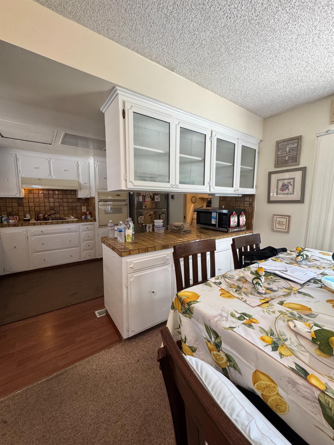 1094 S Sunnyside Ave, Fresno, CA 93727