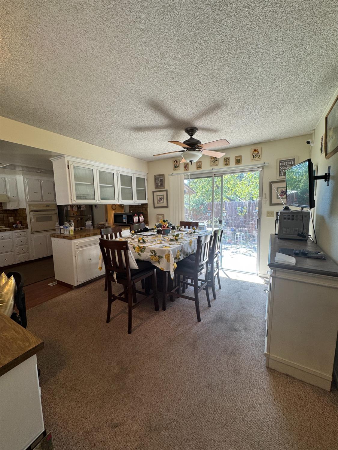 1094 S Sunnyside Ave, Fresno, CA 93727
