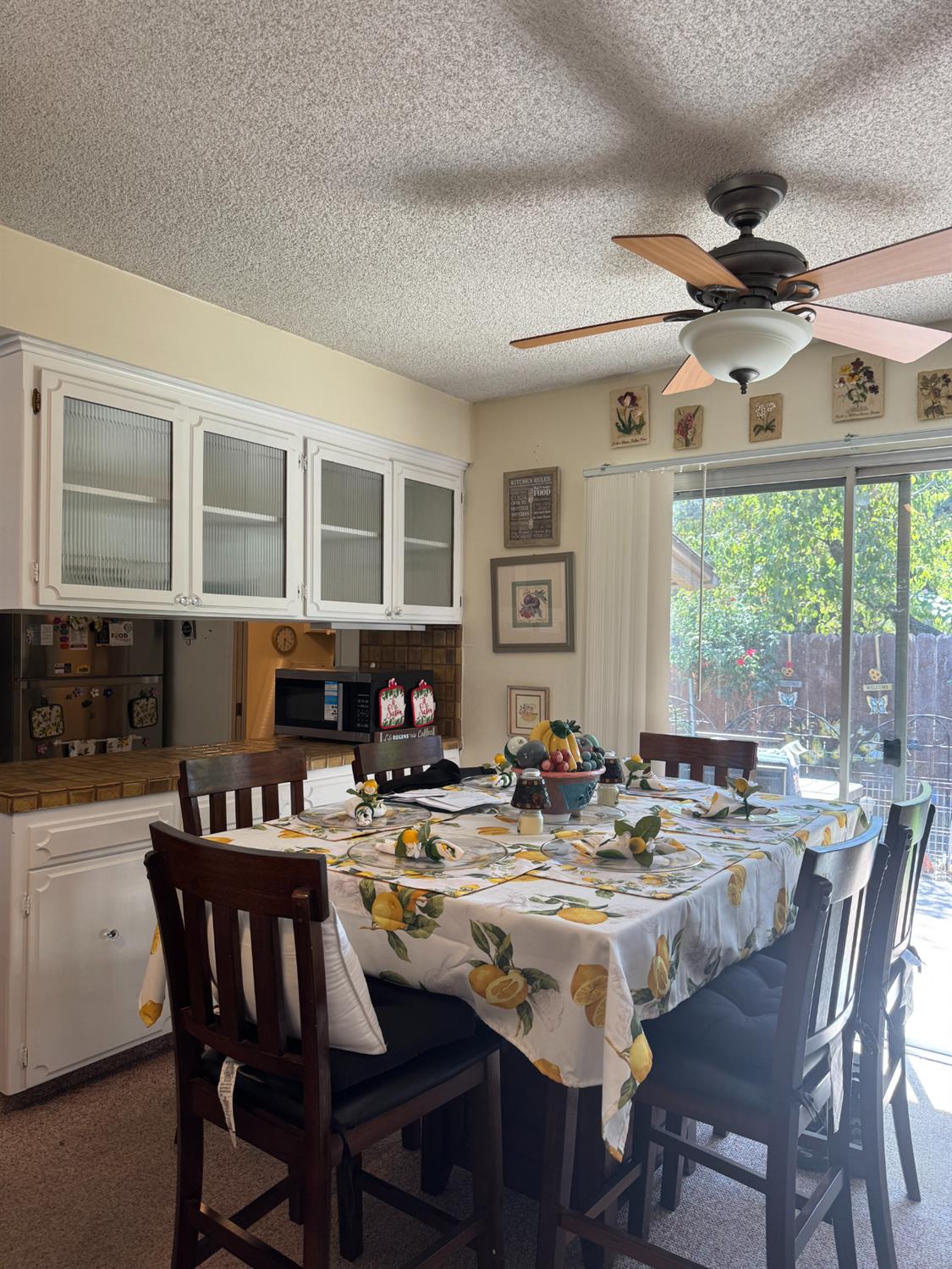 1094 S Sunnyside Ave, Fresno, CA 93727