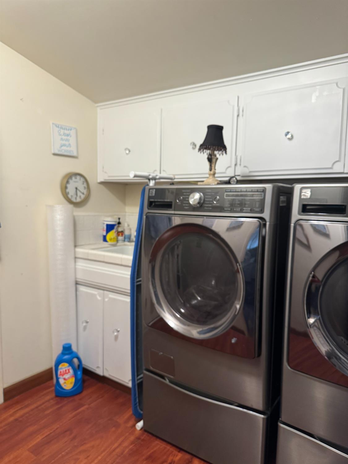 1094 S Sunnyside Ave, Fresno, CA 93727
