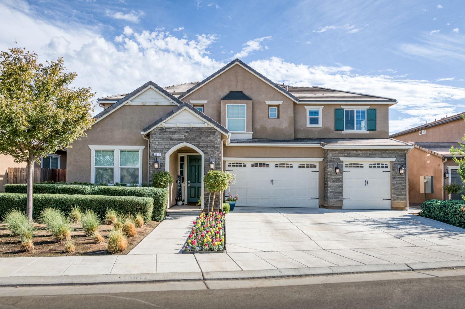 3912 Sussex Ave, Clovis, CA 93619