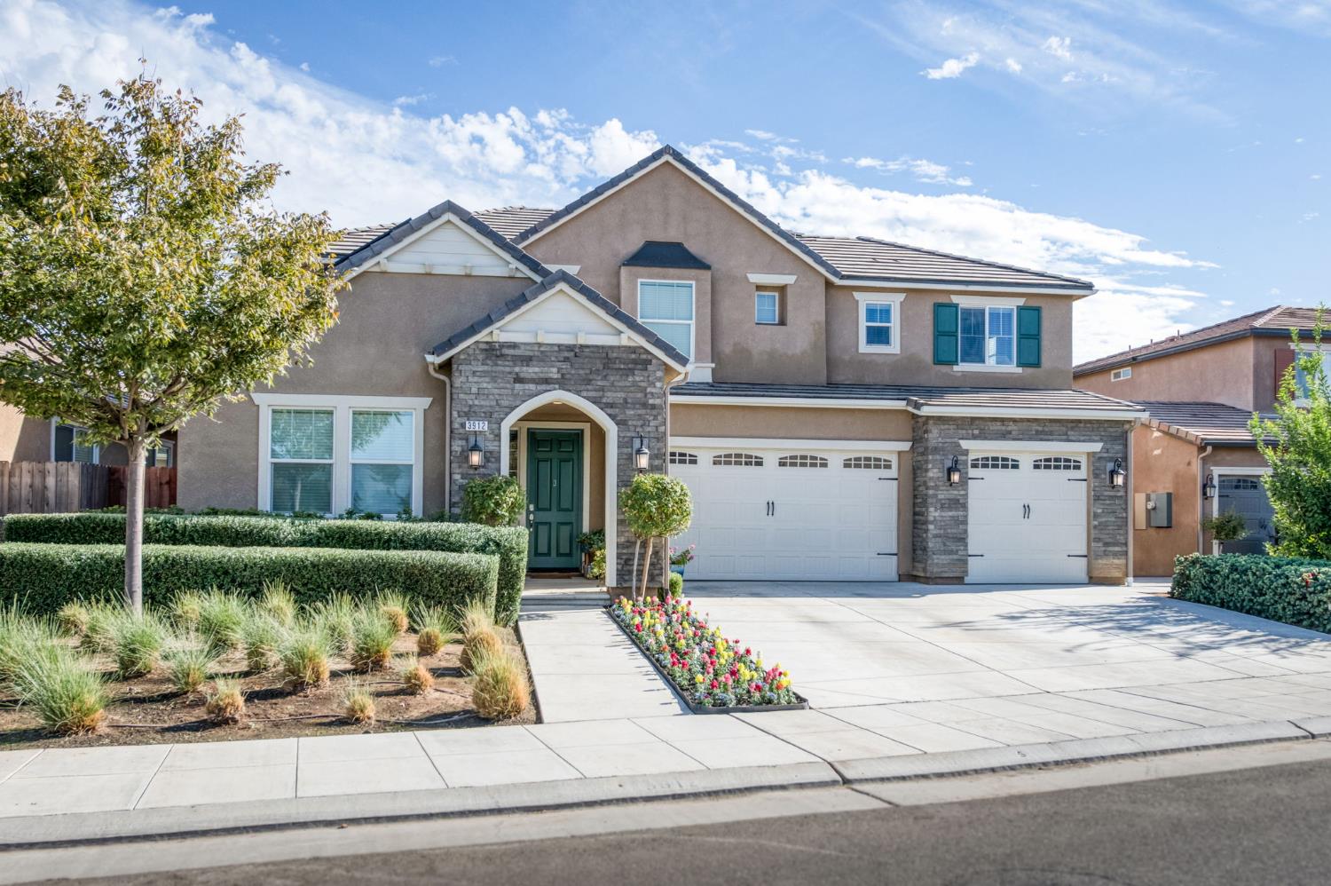 3912 Sussex Ave, Clovis, CA 93619