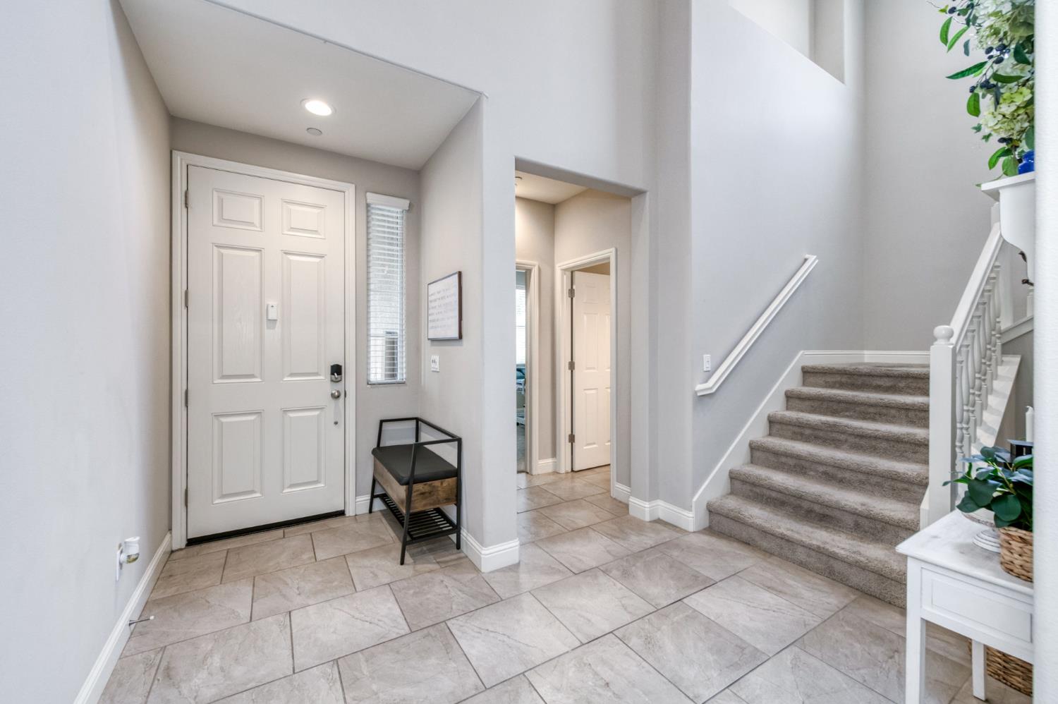 3912 Sussex Ave, Clovis, CA 93619