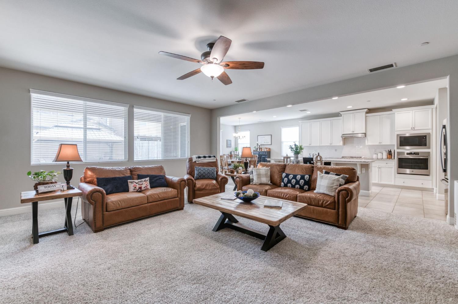 3912 Sussex Ave, Clovis, CA 93619