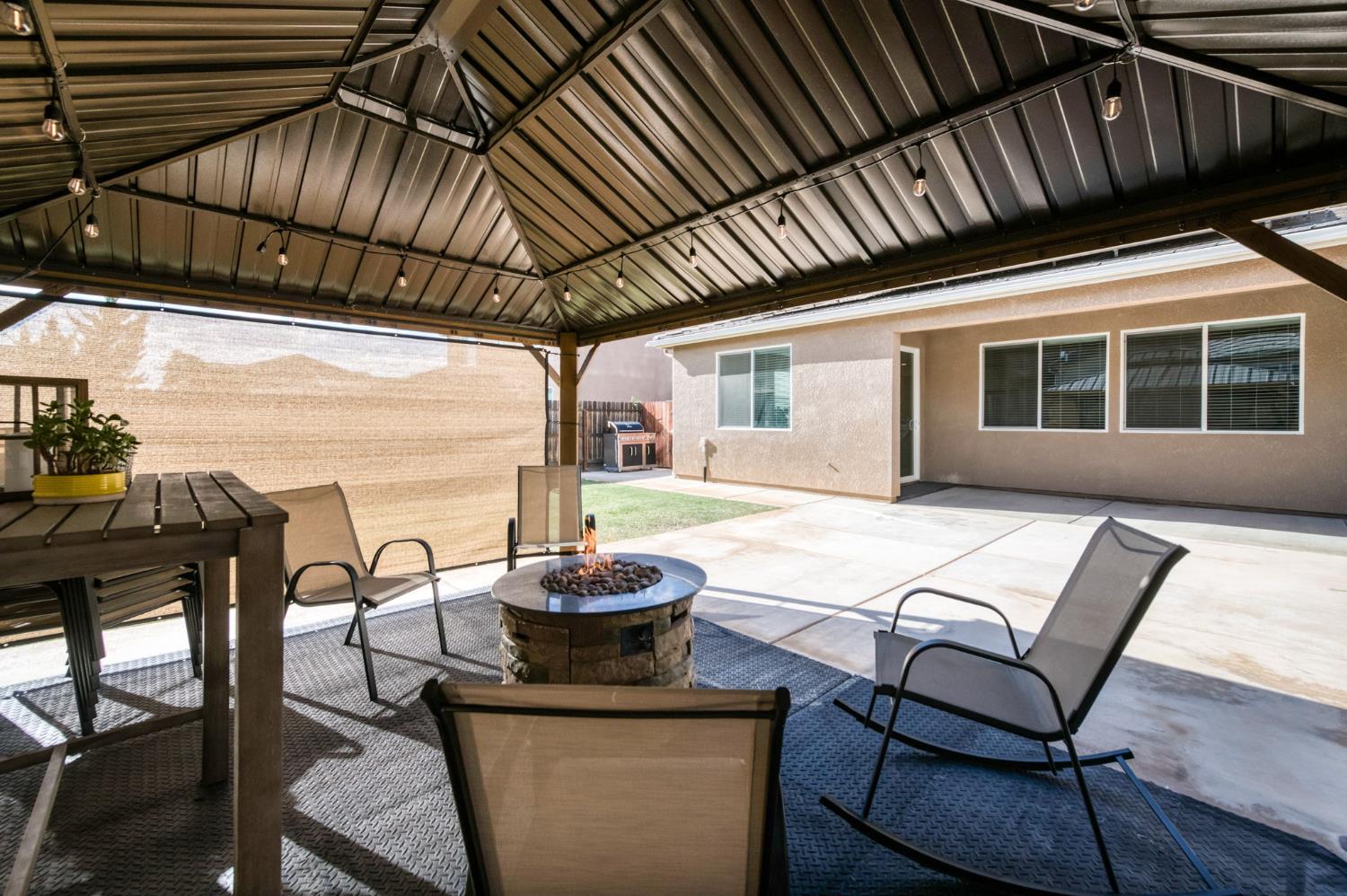 3912 Sussex Ave, Clovis, CA 93619