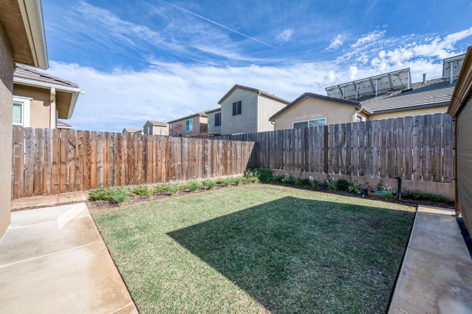 3912 Sussex Ave, Clovis, CA 93619