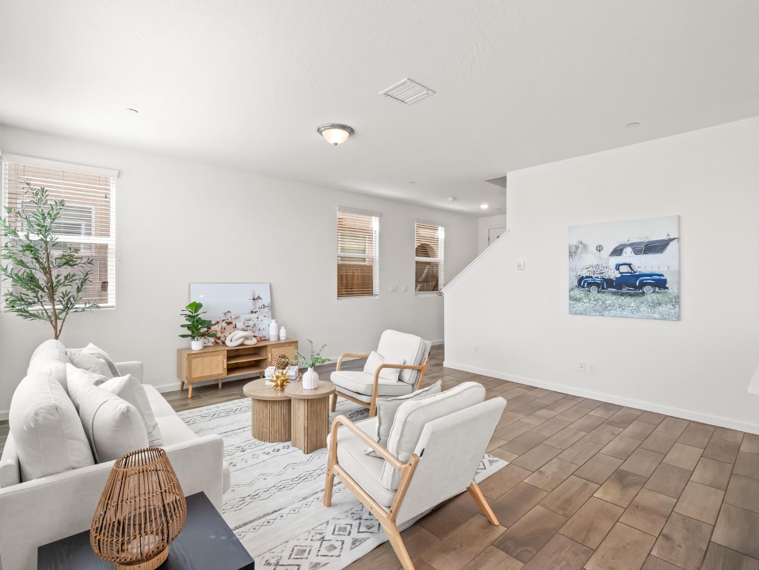 1950 Kelly Ln, Clovis, CA 93611