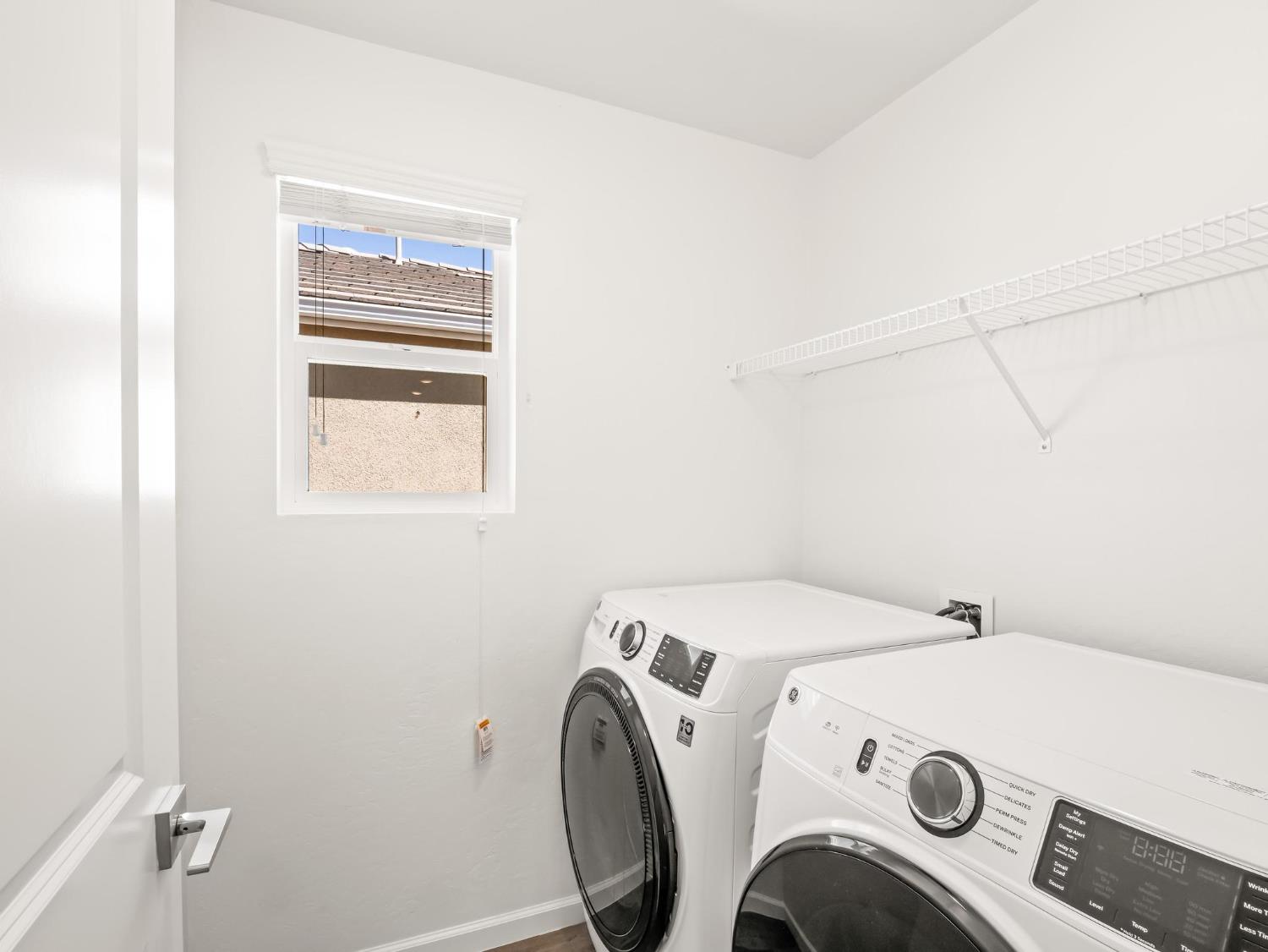 1950 Kelly Ln, Clovis, CA 93611
