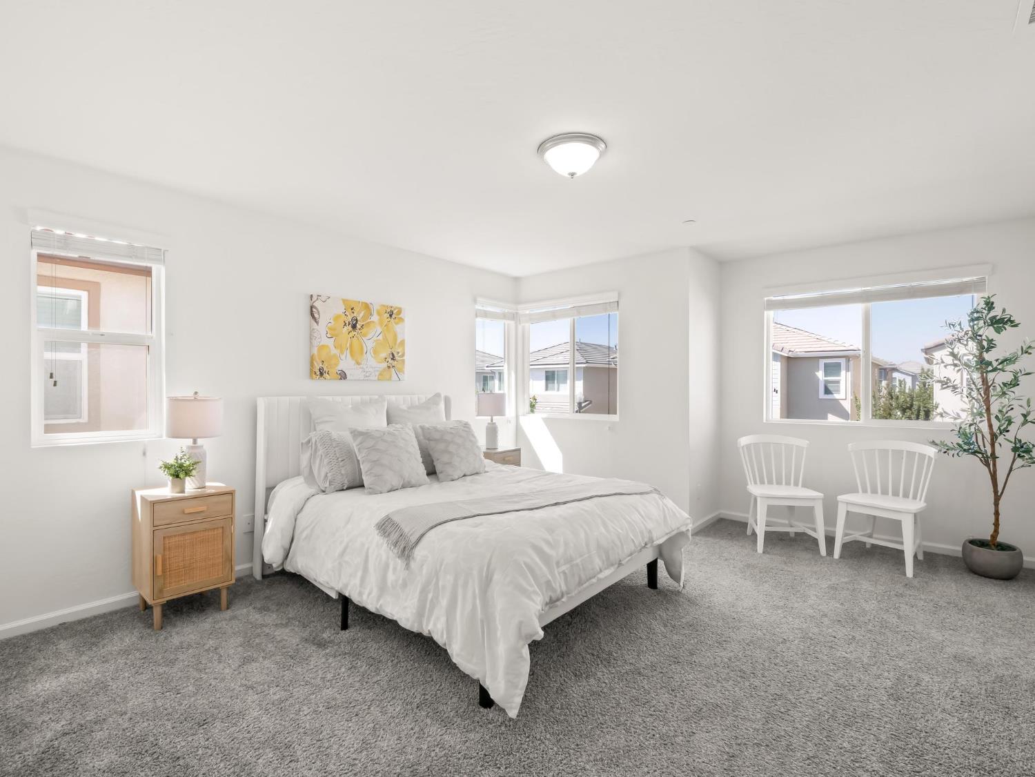 1950 Kelly Ln, Clovis, CA 93611