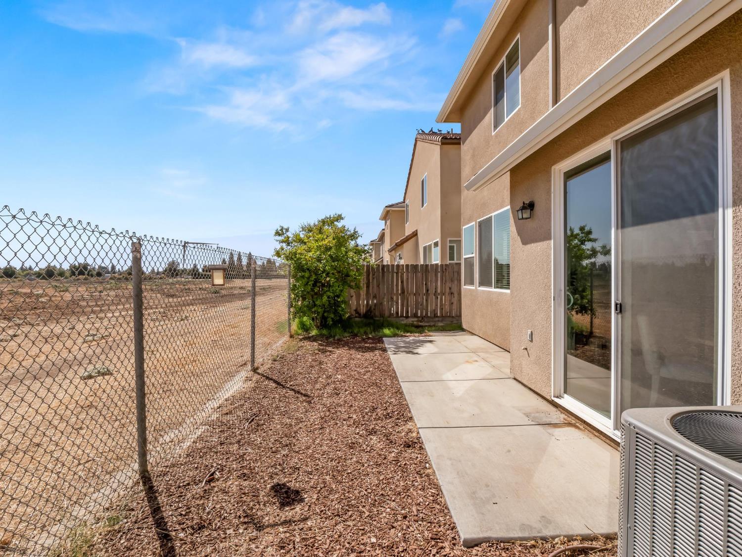 1950 Kelly Ln, Clovis, CA 93611