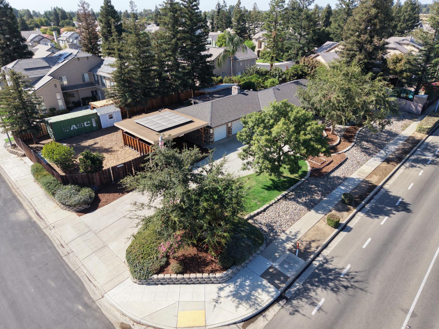 1391 Birch Ave, Clovis, CA 93611