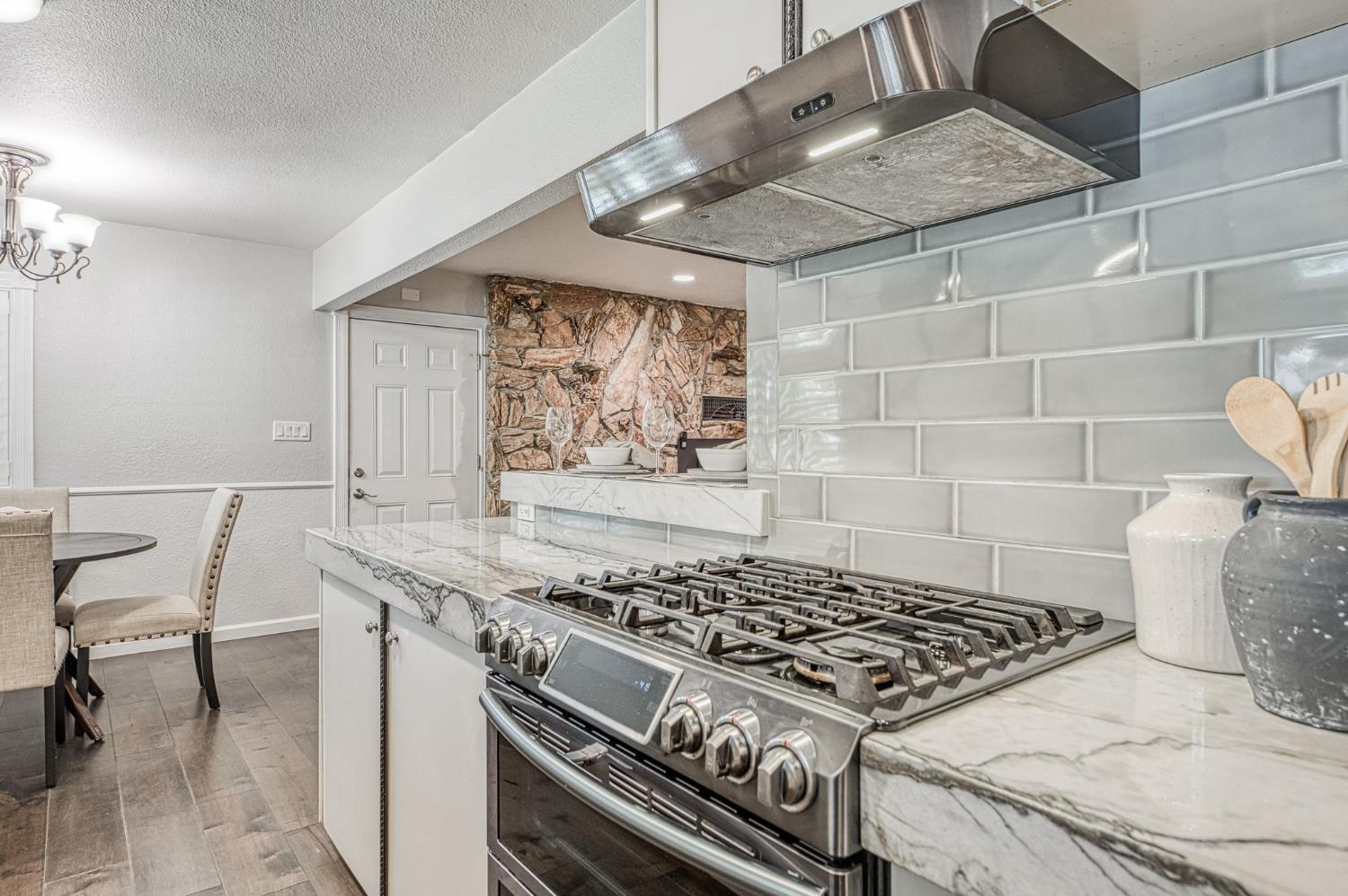 1391 Birch Ave, Clovis, CA 93611