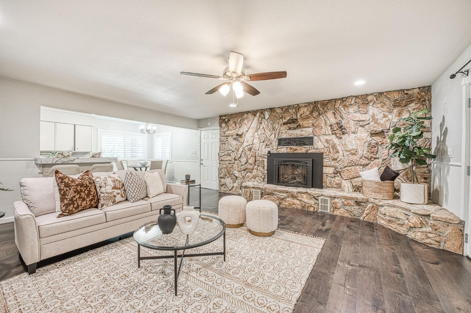 1391 Birch Ave, Clovis, CA 93611